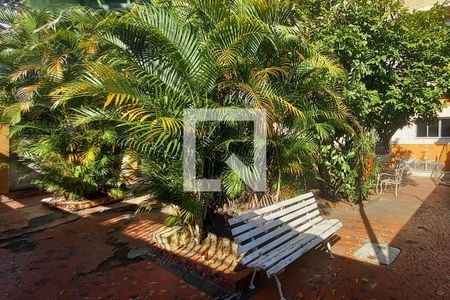 Casa de condomínio à venda com 600m², 6 quartos e 4 vagasQuintal