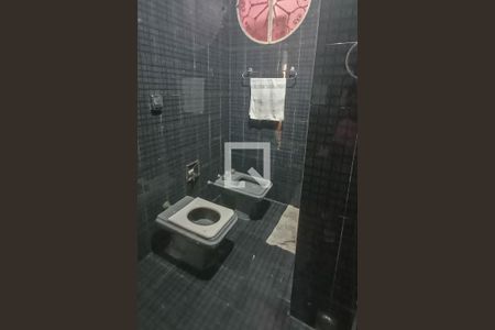 Casa de condomínio à venda com 600m², 6 quartos e 4 vagasBanheiro Social 2* Andar