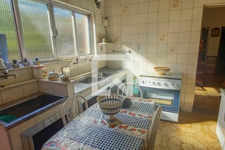 Casa de condomínio à venda com 600m², 6 quartos e 4 vagasCozinha