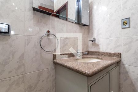 Casa à venda com 130m², 4 quartos e 3 vagasBanheiro 2
