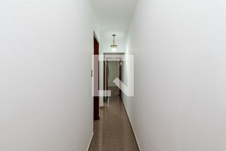 Casa à venda com 130m², 4 quartos e 3 vagasCorredor dos Quartos