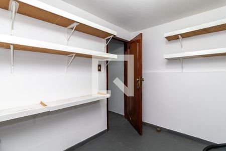 Casa à venda com 130m², 4 quartos e 3 vagasQuarto de Serviço