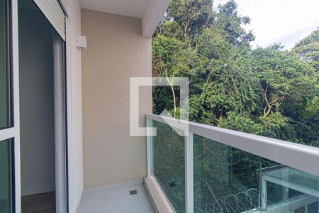 Casa de condomínio para alugar com 125m², 4 quartos e 2 vagas Casa de condomínio para alugar com 125m², 4 quartos e 2 vagasSacada do Quarto 2