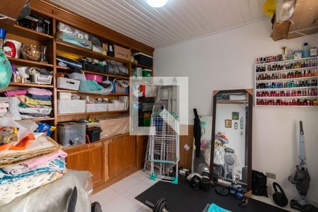 Casa à venda com 100m², 2 quartos e 2 vagasÁrea de Serviço, banheiro 