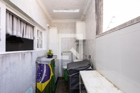 Casa para alugar com 121m², 2 quartos e 4 vagas Casa para alugar com 121m², 2 quartos e 4 vagasÁrea de Serviço