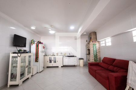 Casa para alugar com 121m², 2 quartos e 4 vagas Casa para alugar com 121m², 2 quartos e 4 vagasGaragem