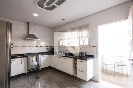 Casa para alugar com 121m², 2 quartos e 4 vagas Casa para alugar com 121m², 2 quartos e 4 vagasCozinha