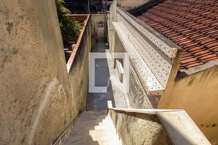 Casa de condomínio para alugar com 120m², 2 quartos e sem vaga Casa de condomínio para alugar com 120m², 2 quartos e sem vagaEscada de Acesso