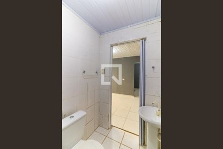 Banheiro de casa para alugar com 1 quarto, 37m² em Campo Limpo, São Paulo