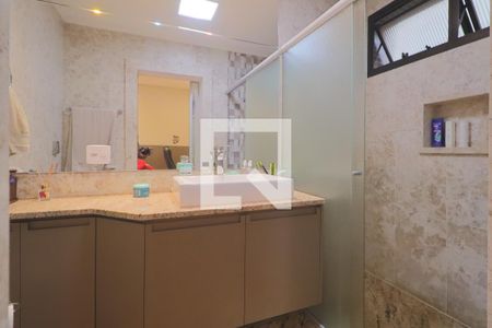 Apartamento à venda com 330m², 4 quartos e 4 vagasBanheiro Suíte 1