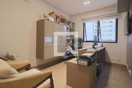 Apartamento à venda com 330m², 4 quartos e 4 vagasEscritório