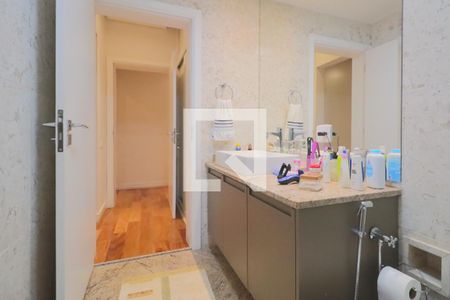 Apartamento à venda com 330m², 4 quartos e 4 vagasBanheiro Suíte 4