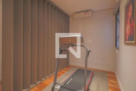 Apartamento à venda com 330m², 4 quartos e 4 vagasAcademia