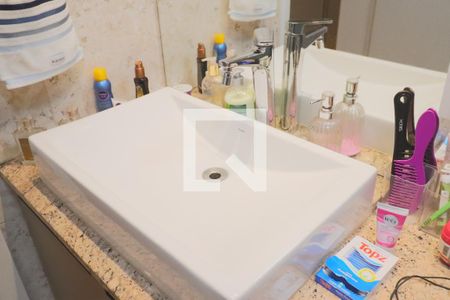 Apartamento à venda com 330m², 4 quartos e 4 vagasBanheiro Suíte 4