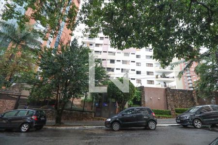 Apartamento à venda com 330m², 4 quartos e 4 vagasFachada