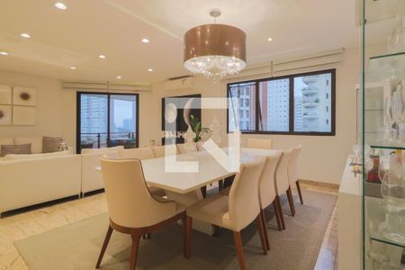 Apartamento à venda com 330m², 4 quartos e 4 vagasSala de Jantar