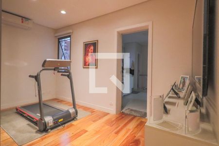 Apartamento à venda com 330m², 4 quartos e 4 vagasAcademia