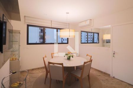 Apartamento à venda com 330m², 4 quartos e 4 vagasCopa 