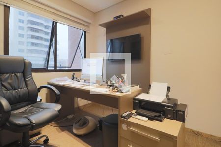 Apartamento à venda com 330m², 4 quartos e 4 vagasEscritório