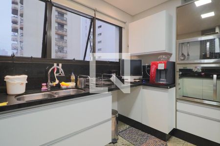 Apartamento à venda com 330m², 4 quartos e 4 vagasCozinha