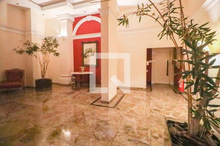 Apartamento à venda com 330m², 4 quartos e 4 vagasHall social