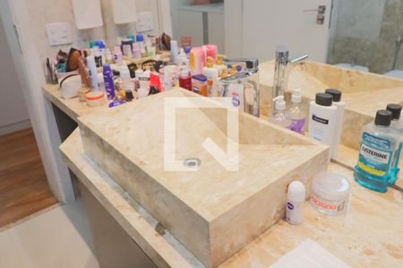 Apartamento à venda com 330m², 4 quartos e 4 vagasBanheiro Suíte 3