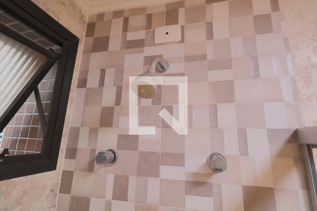 Apartamento à venda com 330m², 4 quartos e 4 vagasBanheiro Suíte 1