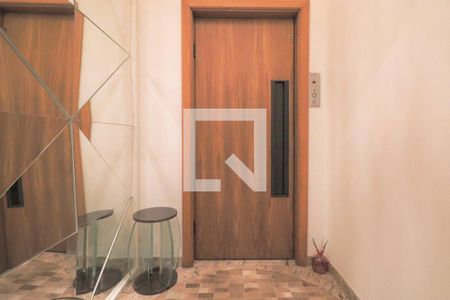 Apartamento à venda com 330m², 4 quartos e 4 vagasHall privativo