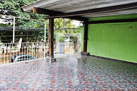 Casa à venda com 250m², 5 quartos e 3 vagasVaranda