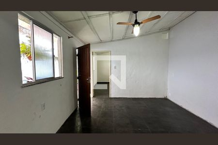 Sala de casa de condomínio para alugar com 1 quarto, 70m² em Barra da Tijuca, Rio de Janeiro