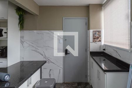 Apartamento à venda com 96m², 2 quartos e 1 vagaÁrea de Serviço