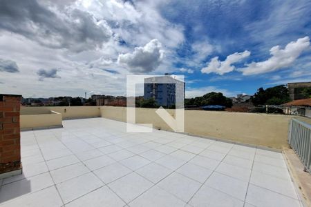 Casa à venda com 370m², 6 quartos e sem vaga Casa à venda com 370m², 6 quartos e sem vagaTerraço