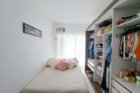 Casa à venda com 370m², 6 quartos e sem vaga Casa à venda com 370m², 6 quartos e sem vagaQuarto 6 - Suíte