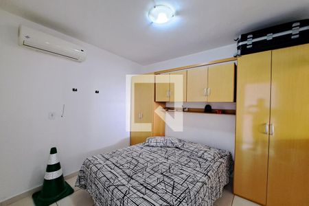 Casa à venda com 370m², 6 quartos e sem vaga Casa à venda com 370m², 6 quartos e sem vagaQuarto 4 - Suíte