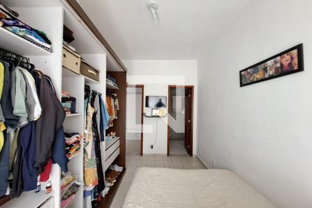 Casa à venda com 370m², 6 quartos e sem vaga Casa à venda com 370m², 6 quartos e sem vagaQuarto 6 - Suíte