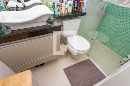 Casa de condomínio à venda com 80m², 2 quartos e 1 vagaBanheiro da suíte 