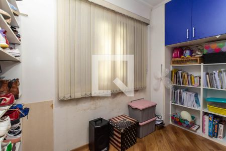 Casa à venda com 142m², 4 quartos e 4 vagas Casa à venda com 142m², 4 quartos e 4 vagasQuarto