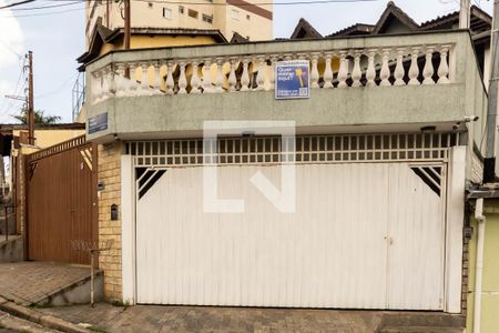 Casa à venda com 142m², 4 quartos e 4 vagas Casa à venda com 142m², 4 quartos e 4 vagasFachada