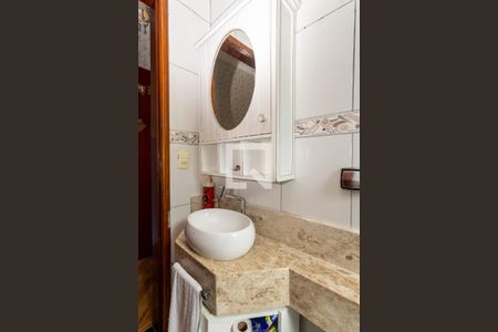 Casa à venda com 142m², 4 quartos e 4 vagas Casa à venda com 142m², 4 quartos e 4 vagasBanheiro da Suíte 1