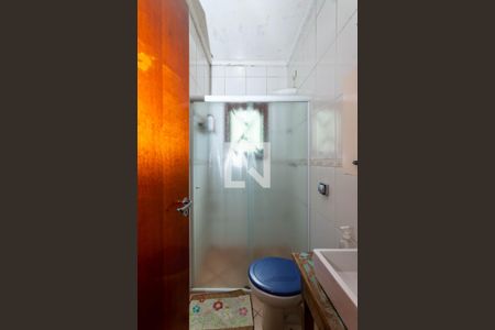 Casa à venda com 142m², 4 quartos e 4 vagas Casa à venda com 142m², 4 quartos e 4 vagasBanheiro Corredor