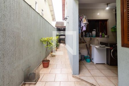 Casa à venda com 142m², 4 quartos e 4 vagas Casa à venda com 142m², 4 quartos e 4 vagasÁrea externa
