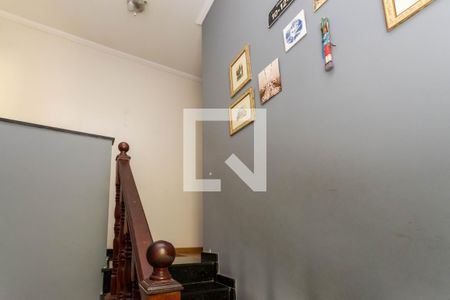 Escada de casa à venda com 4 quartos, 142m² em Vila Rosália, Guarulhos