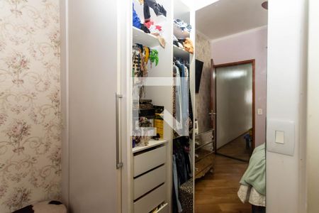 Casa à venda com 142m², 4 quartos e 4 vagas Casa à venda com 142m², 4 quartos e 4 vagasCloset da suíte master