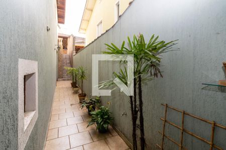 Casa à venda com 142m², 4 quartos e 4 vagas Casa à venda com 142m², 4 quartos e 4 vagasÁrea externa