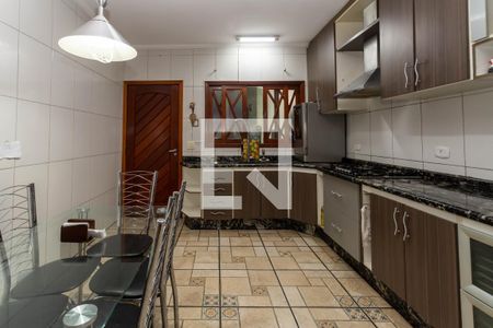 Casa à venda com 142m², 4 quartos e 4 vagas Casa à venda com 142m², 4 quartos e 4 vagasCozinha