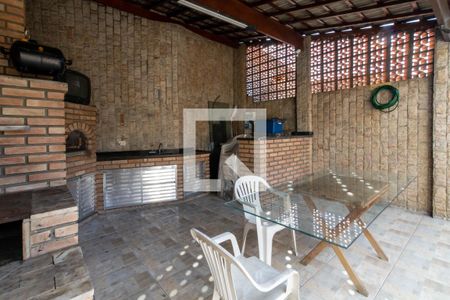 Casa à venda com 142m², 4 quartos e 4 vagas Casa à venda com 142m², 4 quartos e 4 vagasChurrasqueira