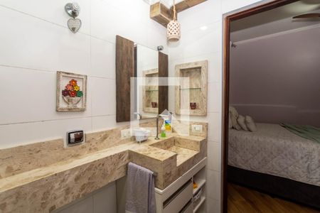 Casa à venda com 142m², 4 quartos e 4 vagas Casa à venda com 142m², 4 quartos e 4 vagasBanheiro da Suíte master