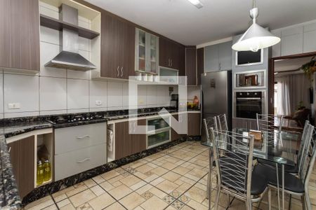 Casa à venda com 142m², 4 quartos e 4 vagas Casa à venda com 142m², 4 quartos e 4 vagasCozinha