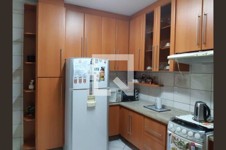 Casa à venda com 3 quartos, 110m² em Vila Campo Grande, São Paulo