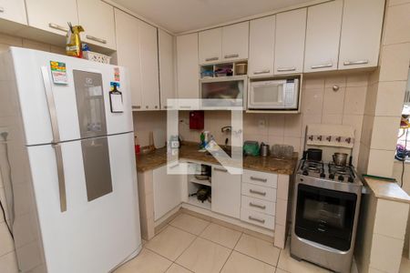 Apartamento à venda com 90m², 2 quartos e 1 vaga Apartamento à venda com 90m², 2 quartos e 1 vagaCozinha